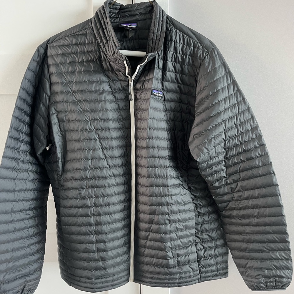 Mens xl Patagonia charcoal lightweight puffer